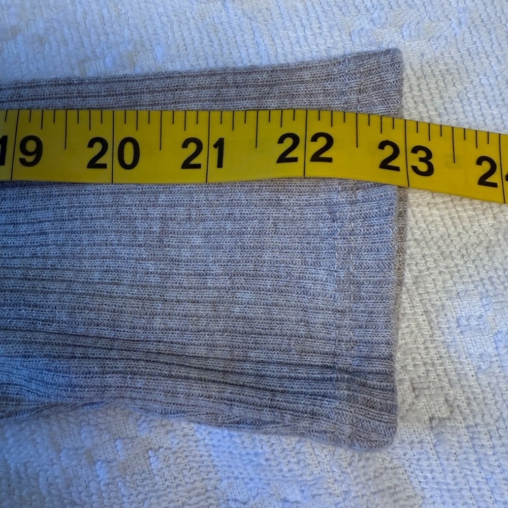 PrettyLittleThing Light Gray Ribbed Sweater - Picture 6 of 7
